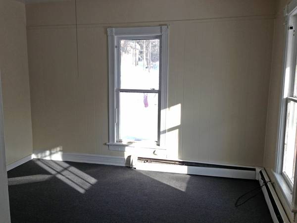 13 Monroe - Bed 1